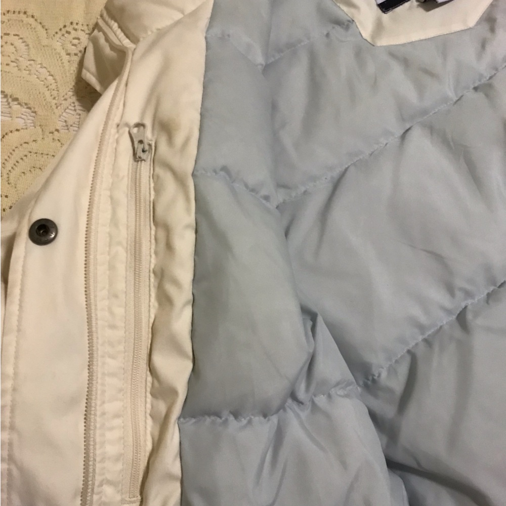 Women’s Columbia Down Jacket with Detachable Hood - Picture 9 of 16